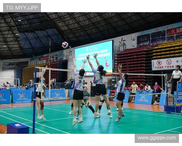 武汉排球队的速度之谜揭晓:排球巨献背后的训练与激情 武汉排球队的速度之谜揭晓:排球巨献背后的训练与激情