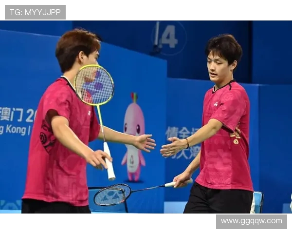 羽毛球的梦想与奋斗：重庆羽毛球队成长历程的真实记录与见证