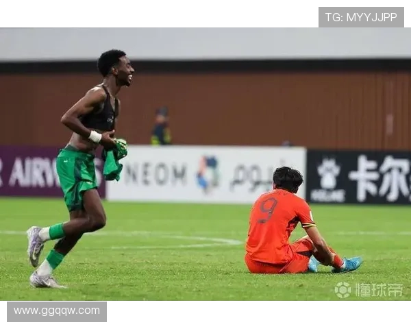日本与意大利足球队的精彩对决回顾与分析