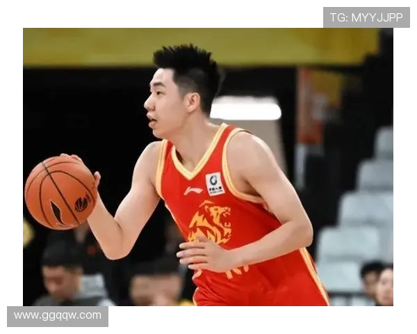 朱俊龙的崛起与挑战：从青涩少年到职场精英的奋斗故事