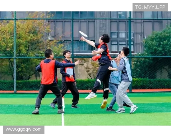 重庆飞盘队状态变革引发热议探索飞盘运动的未来与发展潜力 重庆飞盘队状态变革引发热议探索飞盘运动的未来与发展潜力